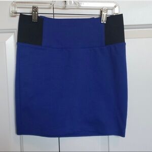 Stretchy mini skirt.Pantene color of the year!